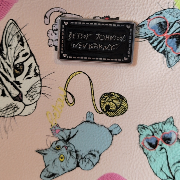 Betsey Johnson Cat Print Pouch - Picture 4 of 4